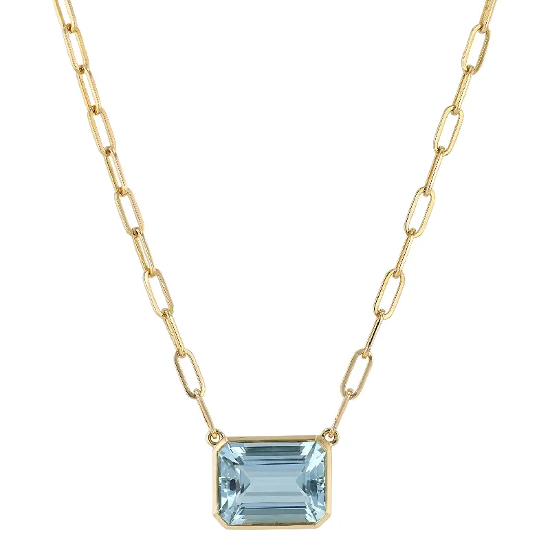 Classic Gold Necklace for Formal Wear-Aquamarine 18kt Yellow Gold Pendant Necklace