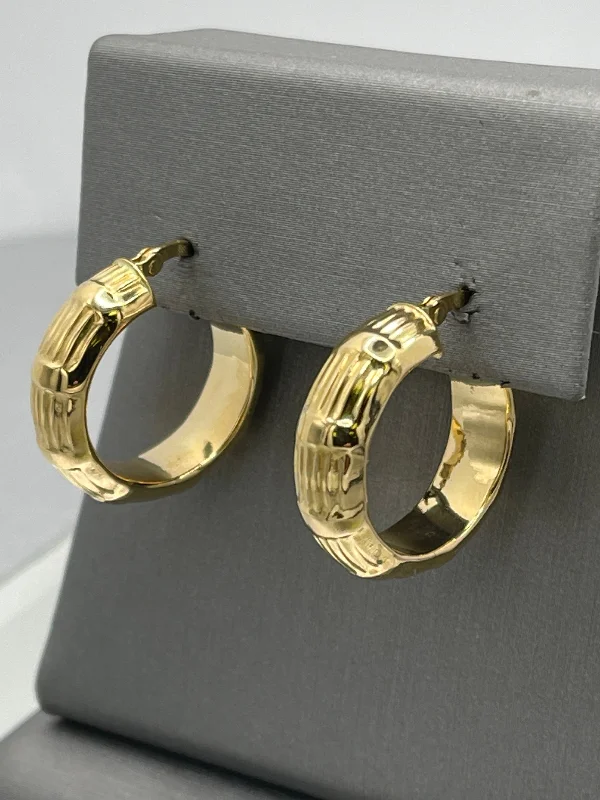 Large Silver Earrings-Ladies 18 Karat Yellow Gold Round Octagonal Engraved Hoop Earrings