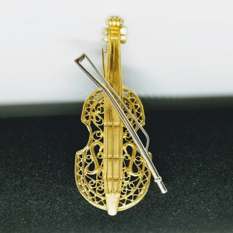 Brooch For Casual Wear-Yellow Gold Cello Brooch