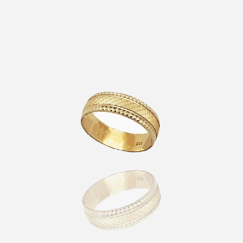 Classic Gold Ring with Diamond Accent-Fine Hammered Finish & Milgrain Border Band (14K)