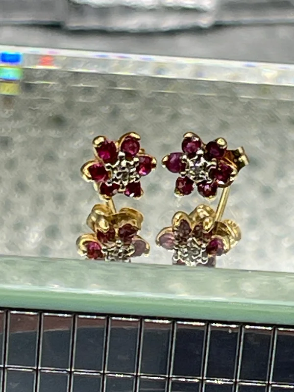 Vintage-Inspired Earrings for Women-Ladies 14 Karat Gold Ruby and Diamond Floral Stud Earrings